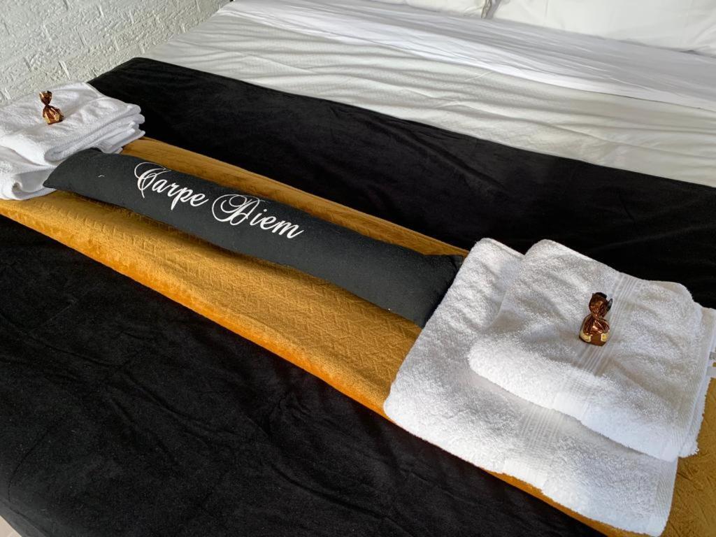Sleepzzz Bed & Breakfast Heusden  ภายนอก รูปภาพ